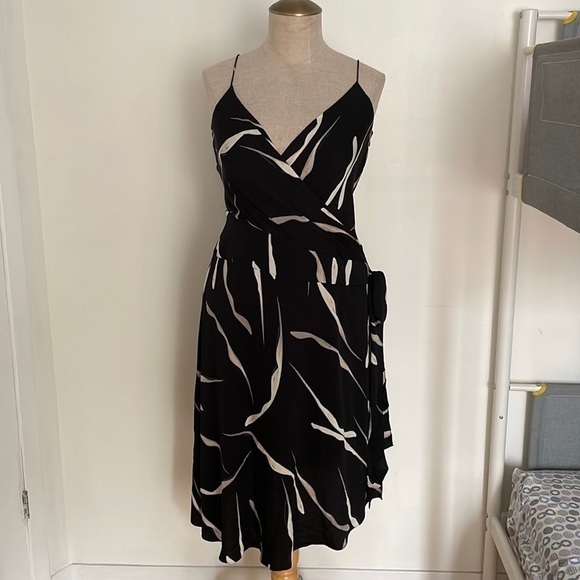 DIANE VON FURSTENBERG

Brenndah silk dress - Picture 7 of 14